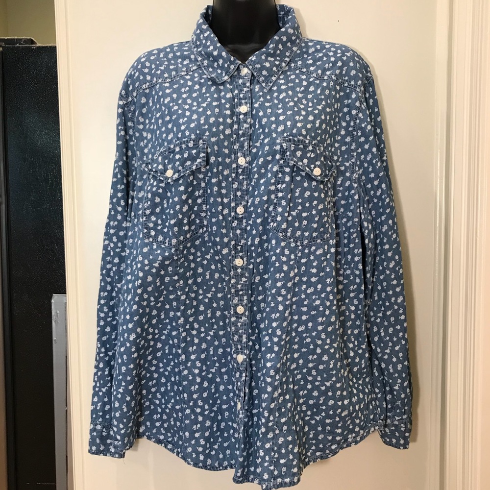 Per Se Blue Jean White Floral Button Down Shirt
